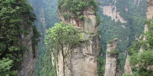 张家界、黄龙洞、凤凰古城双飞六日游